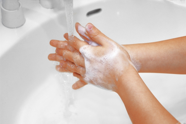 ウイルス性胃腸炎に最も効果的な予防策は、手洗い